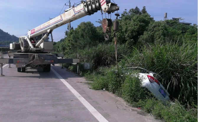 江永重载吊车救援